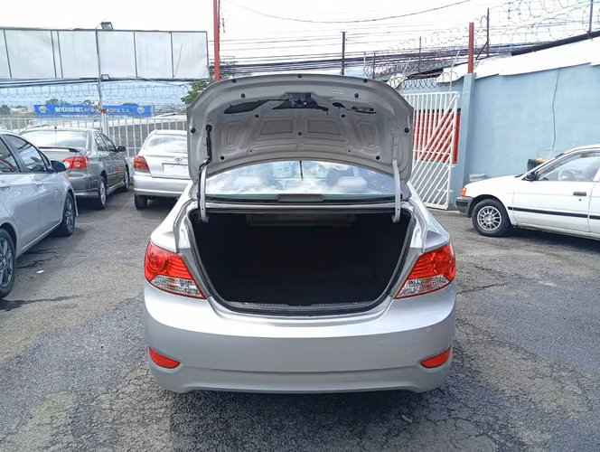 Hyundai accent  - Imagen 9