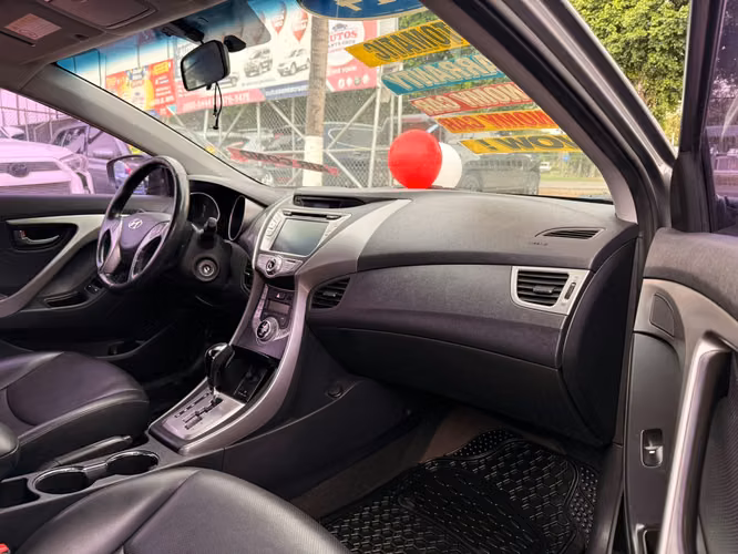 HYUNDAI AVANTE GDI-2014-AUTOMATICO-SHIFT TRONIC-6.475.000 - Imagen 6