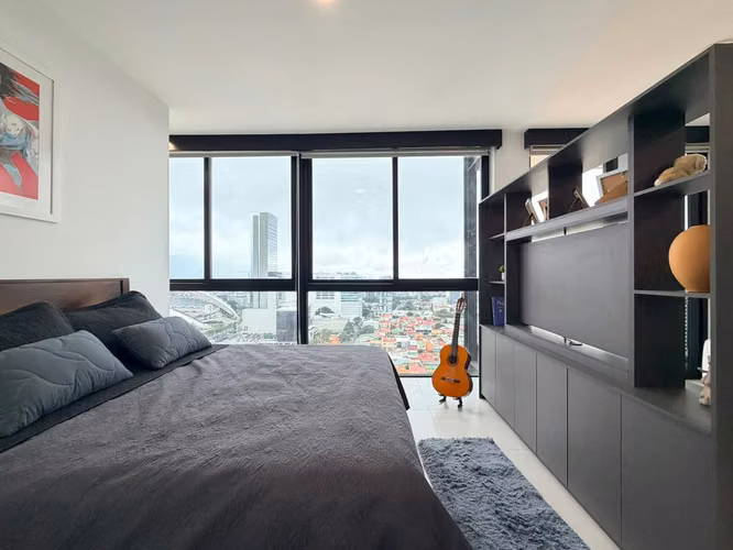 ALQUILER DE APARTAMENTO AMUEBLADO CON PARQUEO