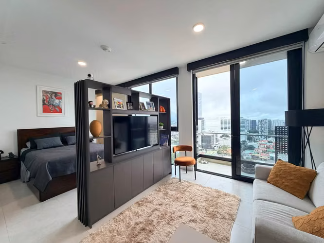 ALQUILER DE APARTAMENTO AMUEBLADO CON PARQUEO