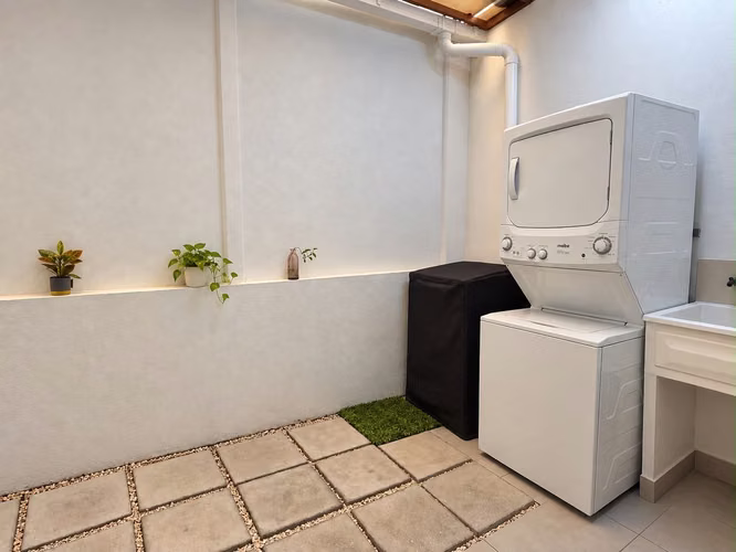 Casa en venta en condominio en Alajuelita.