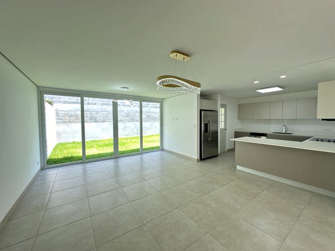 3-10 Guachipelín | 199 m² | 3 habitaciones | Jardín - Imagen 11
