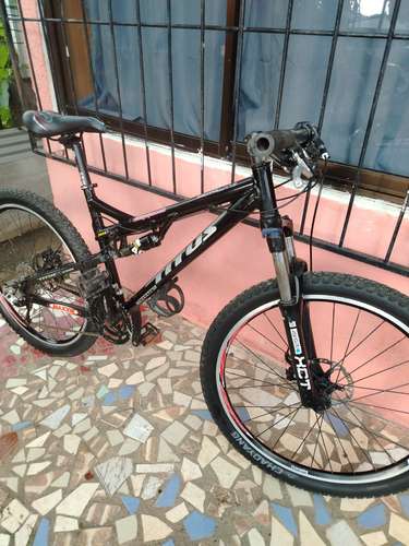 Vendo bicicleta número 26 en buen estado 