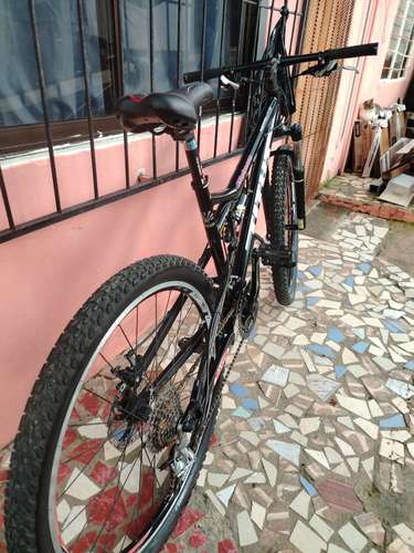 Vendo bicicleta número 26 en buen estado 