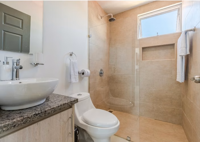 Apartamento de 2 habitaciones moderno SEMI AMUEBLADO - Imagen 10