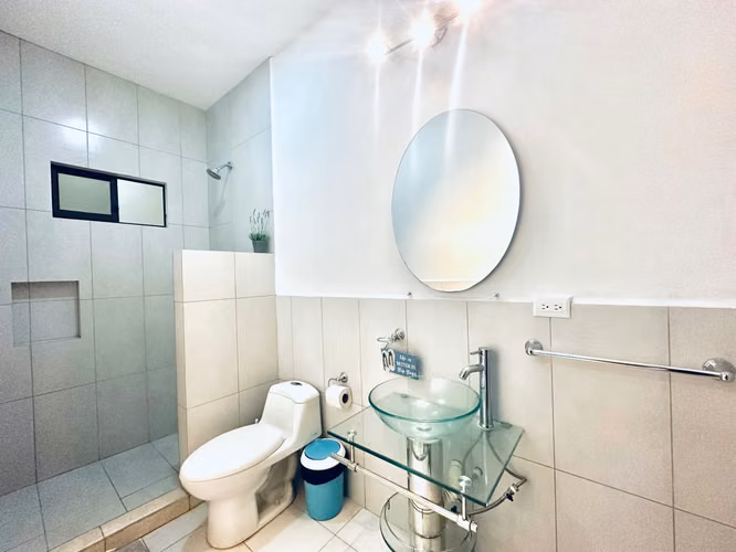 Casa de 3 habitaciones con piscina, rancho y amplio jardín – Playa Potrero