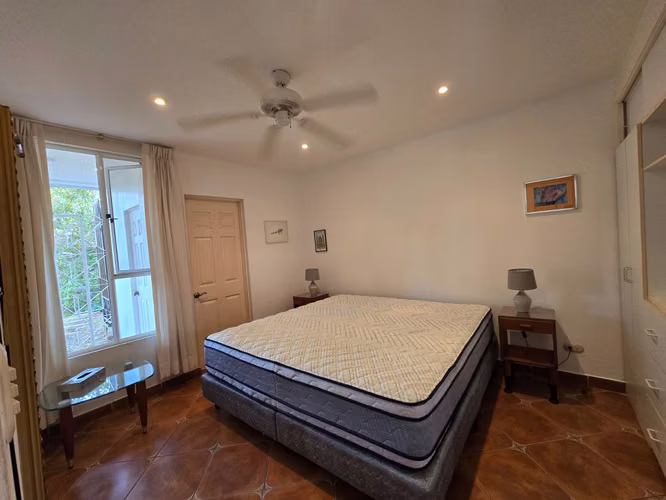 Apartamento amoblado, piscina en Alto de las Palomas $1250