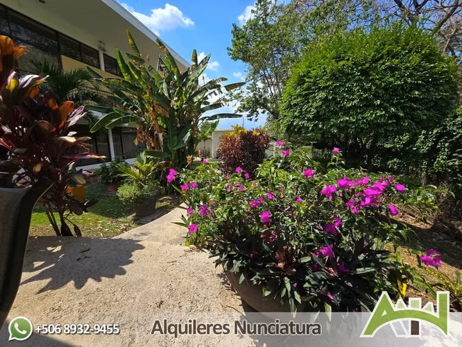 Apartamento Amueblado en Guachipelín de Escazú con AC