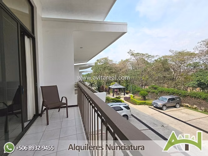 Apartamento Amueblado en Guachipelín de Escazú con AC