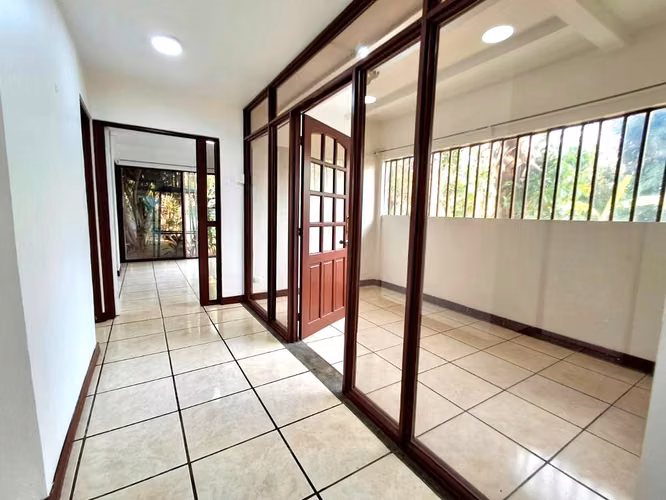 San Joaquín - Heredia / Hermosa Casa 120mt S Súper baterías  $1,450 dólares - Imagen 7