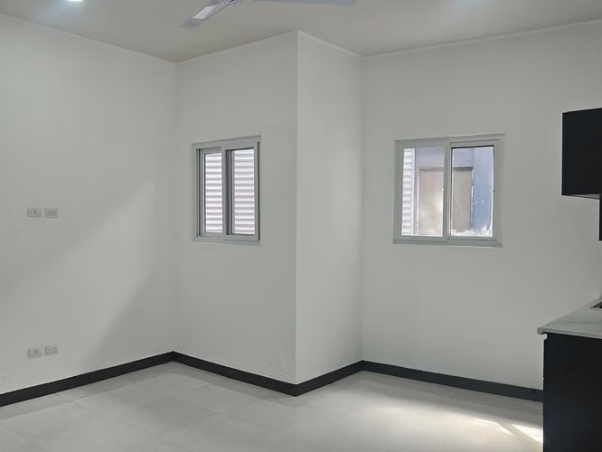 Apartamento en Ciudad Colón, 2 habitaciones 380.000 - Imagen 8