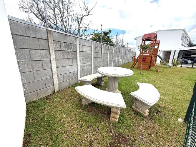 Venta de casa en remate bancario con Amenidades de Condominio - Imagen 8
