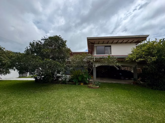 Sale of House in Residencial Sierras de la Unión, San Rafael, Cartago (AD)