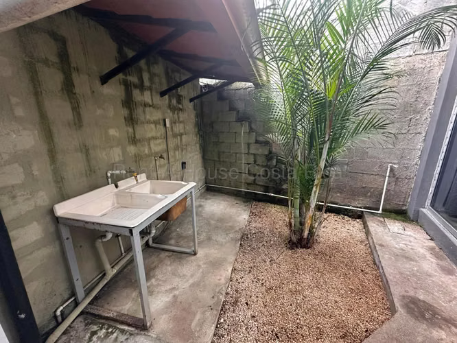 27-581 | Casa en Venta | La Trinidad, Moravia