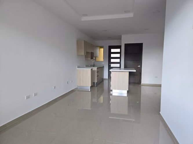 Venta de casa en condominio Veredas, Alajuelita.