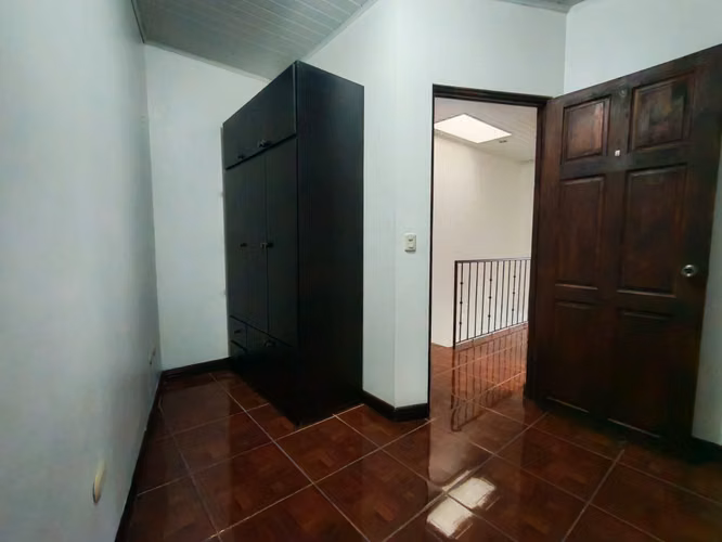 ALQUILER DE HERMOSO APARTAMENTO EN POZOS DE SANTA ANA - Imagen 2