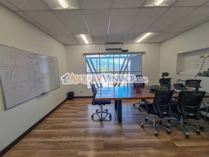 OFIBODEGA DE 625 M2 CON 1.132 M2 DE LOTE EN SAN ANTONIO ESCAZU - Imagen 20