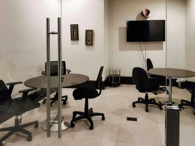 Apartamento amoblado, cuota de mantenimiento pagada en Sabana Sur · 2 hab - Imagen 5