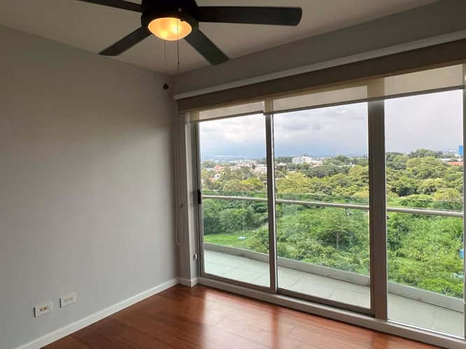 Apartamento amueblado en venta en Condominio Paradisus - Imagen 12