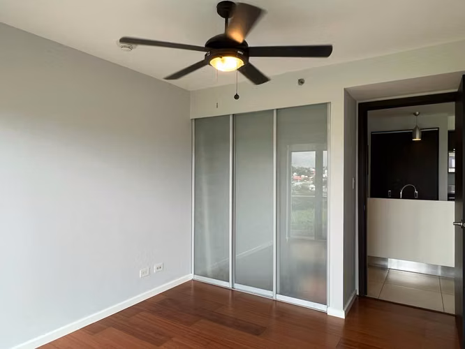 Apartamento amueblado en venta en Condominio Paradisus - Imagen 13