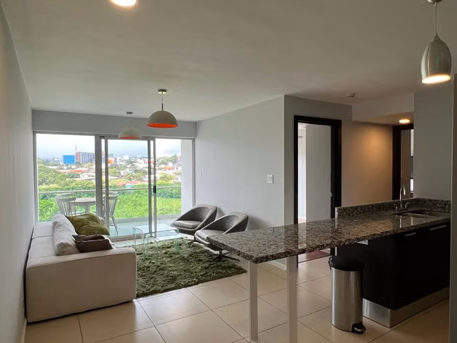 Apartamento amueblado en venta en Condominio Paradisus
