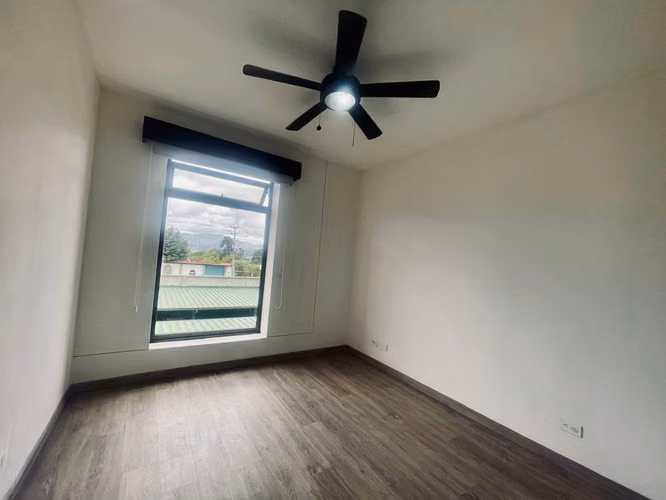 Alquiler de Apartamento con Linea Blanca Condomonio Abitu Granadilla Curridabat - Imagen 5