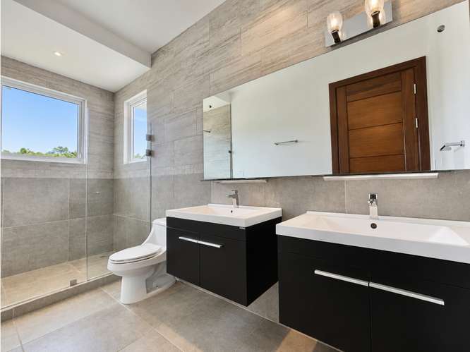 Moderna casa en la Guácima - Imagen 8