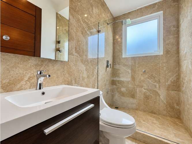 Moderna casa en la Guácima - Imagen 15