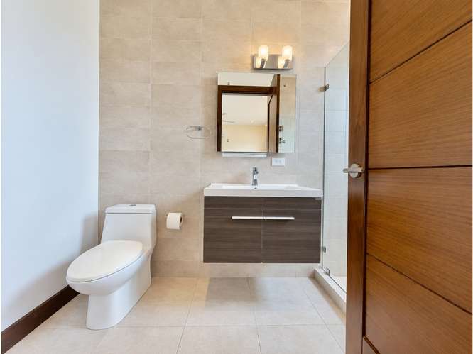 Moderna casa en la Guácima - Imagen 6
