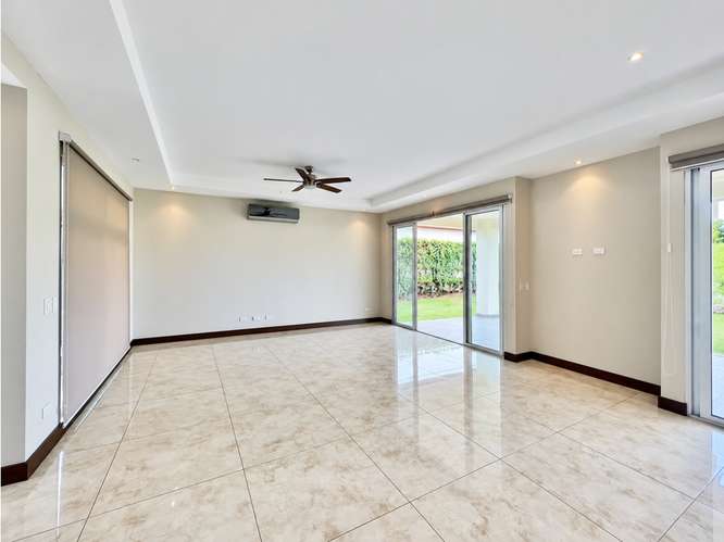 Moderna casa en la Guácima - Imagen 14