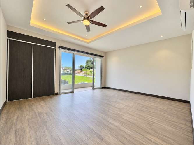 Moderna casa en la Guácima - Imagen 11