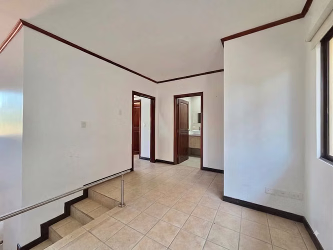 Casa en venta en condominio privado en Lindora. - Imagen 7