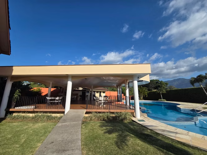 Casa en venta en condominio privado en Lindora. - Imagen 12