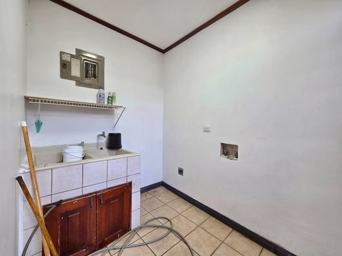 Casa en venta en condominio privado en Lindora. - Imagen 14