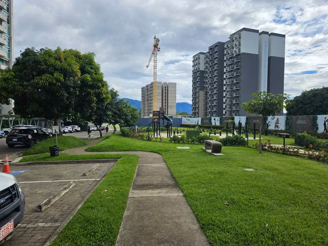 se alquila apartamento a estrenar alquiler en Condominio KHAYA, Heredia. - Imagen 10