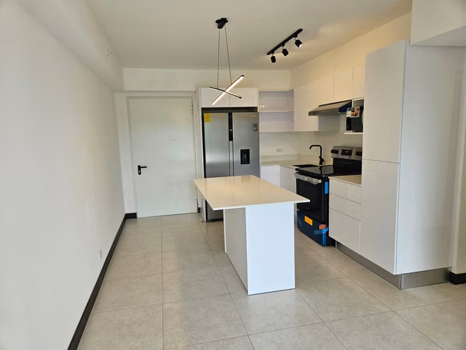 se alquila apartamento a estrenar alquiler en Condominio KHAYA, Heredia. - Imagen 6