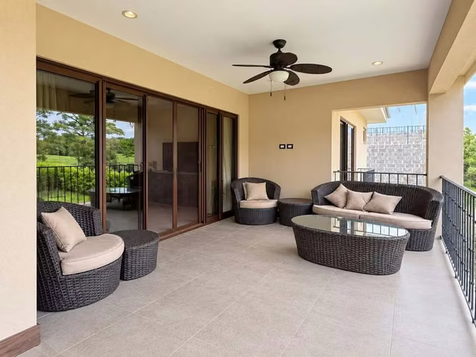 Casa en venta en Santa Ana, Parque Valle del Sol | 4 hab | Vista al Golf | Piscina - Imagen 3