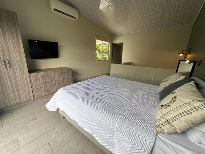 3 Opciones de Alquiler Loft Amueblado en Rodeo de Mora – $800 | Ideal para estudiantes de la Universidad para la Paz - Imagen 5