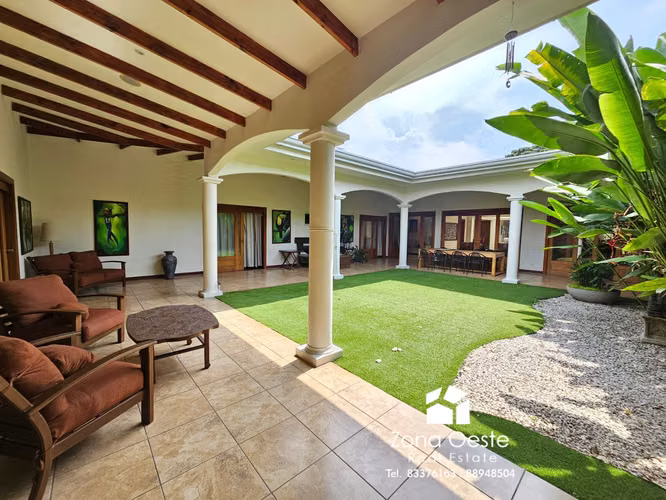 Venta amplia casa Trejos Montealegre, diseño único, independiente, 1 planta - Imagen 2