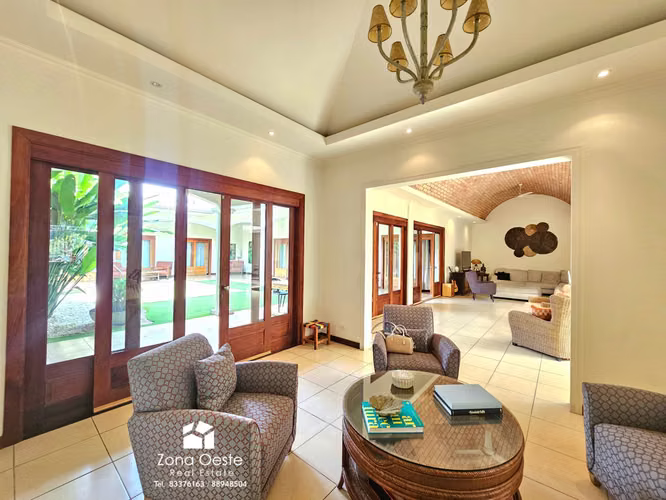 Venta amplia casa Trejos Montealegre, diseño único, independiente, 1 planta - Imagen 6