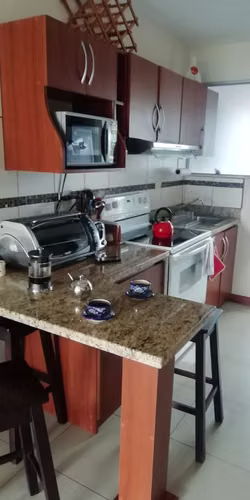Se vende amplio y lindo apartamento en Curridabat - Imagen 2