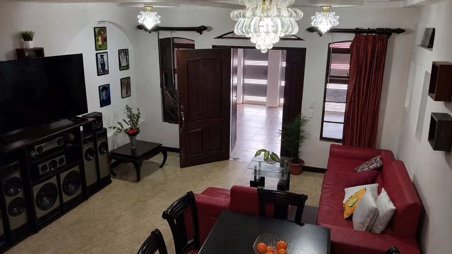 ¡OPORTUNIDAD EN DESAMPARADOS! CASA AMPLIA DE 4 HABITACIONES, 2.5 BAÑOS Y COCHERA PARA 2 VEHÍCULOS - Imagen 17