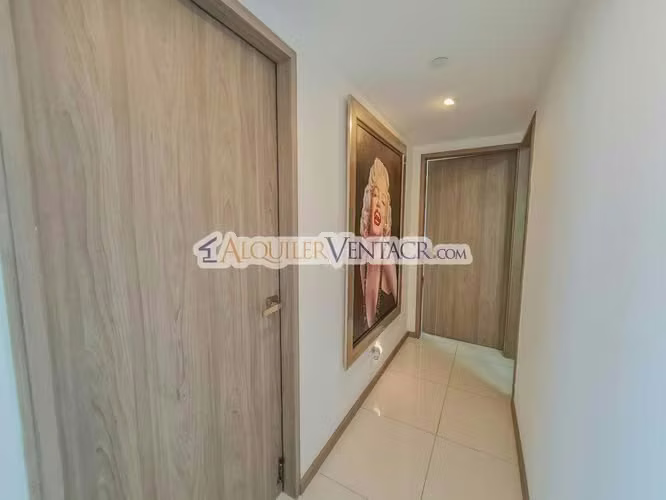 Lujoso Penthouse amueblado con vista en torre Paradisus Rohrmoser Pavas