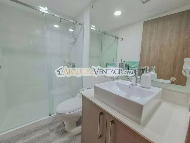 Lujoso Penthouse amueblado con vista en torre Paradisus Rohrmoser Pavas