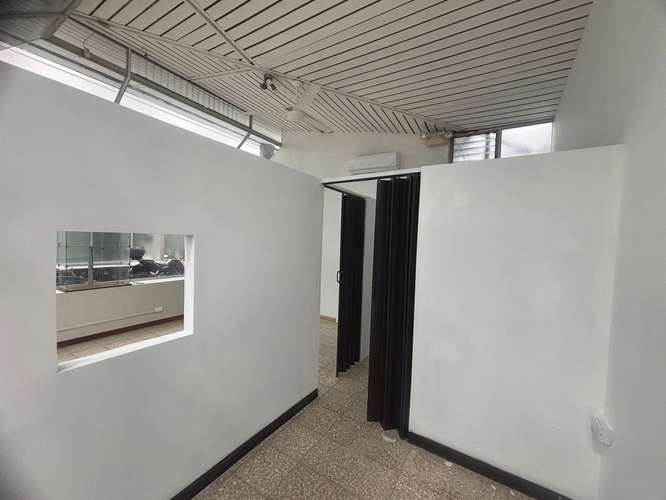 LOCAL COMERCIAL EN SANTA ANA CENTRO - Imagen 4