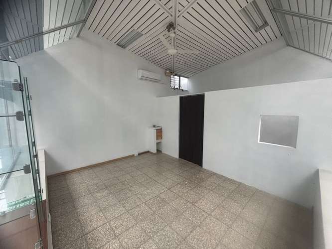 LOCAL COMERCIAL EN SANTA ANA CENTRO - Imagen 14