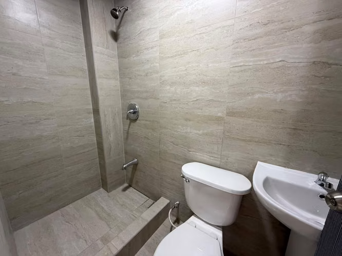 Local Comercial de 235 m² en Calle Principal de Guadalupe, San José (JMA)