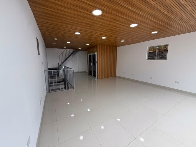 Local Comercial de 235 m² en Calle Principal de Guadalupe, San José (JMA)