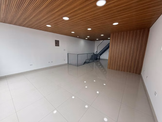 Local Comercial de 235 m² en Calle Principal de Guadalupe, San José (JMA)