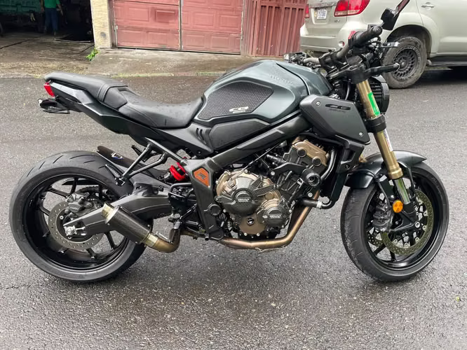 SE VENDE CB650R HONDA AÑO 2023 - Imagen 3